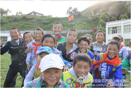 7��14�գ����⵽�����·�����ٹ���֮��6�������(f��)����W(xu��)����֧�υf(xi��)����֧��꠽K�ڵ��_(d��)���`������ɽ�ϼӲ�h�����l(xi��ng)����С�W(xu��)��֧�̹�������չ�_���D��ȴ����r��С�W(xu��)��������ӭ��꠆T���ĵ�����