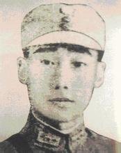 ��ü��,1905��3�������F��ʡ���x�h����1923��,��ü�������F��ʡ��ˮ�h����܊У��1926�꿼���S��܊У��5�ڲ����������I(y��)��Ͷ������,1937��������׃���l(f��)�󣬄�ü���S����Ⱥ��Ͽ���Ԯ��13܊������܊��;����ƽ�����T�^�ϕr������܊�u���ֵܲ�ꠣ���ü����(d��ng)�C(j��)�����ʲ����Ԯ���H��ǰ��ꇵ�ָ�]����(zh��n)����K�����܊��10��28���賿����ü�����ڵ�85���⵽��܊�����ړ�����ǰ��ꇵ�ָ�]�Ą�ü�����ұ���܊�ڏ���,���Ҡ�������������׷ٛ�܊�ٌ���