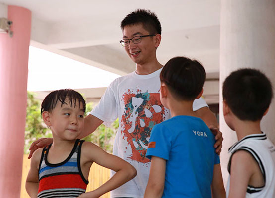 ���ݴ�W��֪�Ľ�㡱����������`꠵��㽭�������_չ֧�̻�����鮔?sh��)��l(xi��ng)����С�W���ռ��W��ƥ�˽������D��־Ը��ٝ�S���ӂ���