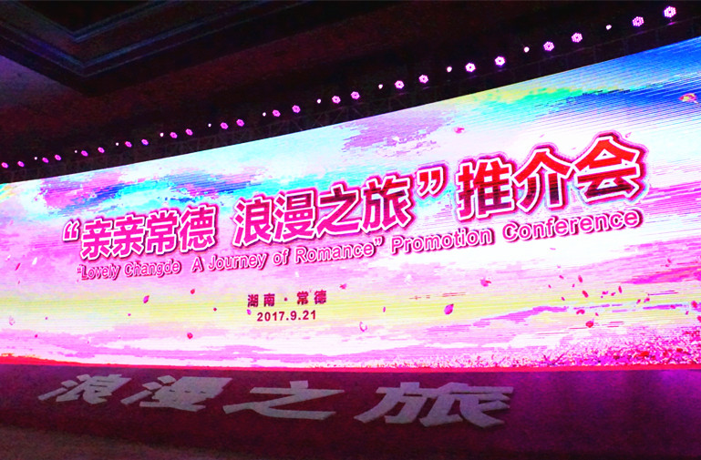 �ƽ��(hu��)�F(xi��n)��(ch��ng)�����zӰ����־�ۣ�