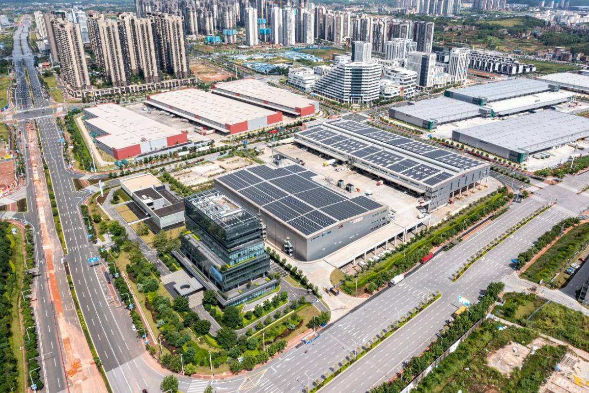 中新南寧國(guó)際物流園航拍圖。 人民網(wǎng) 嚴(yán)立政攝